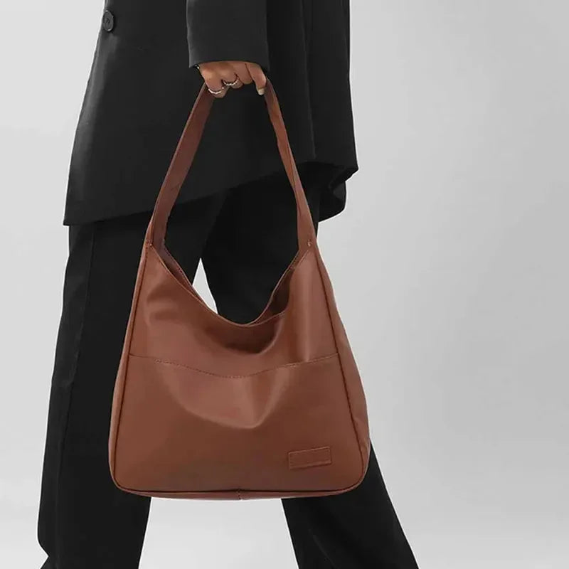 Minimalistic Retro Shoulder Bag