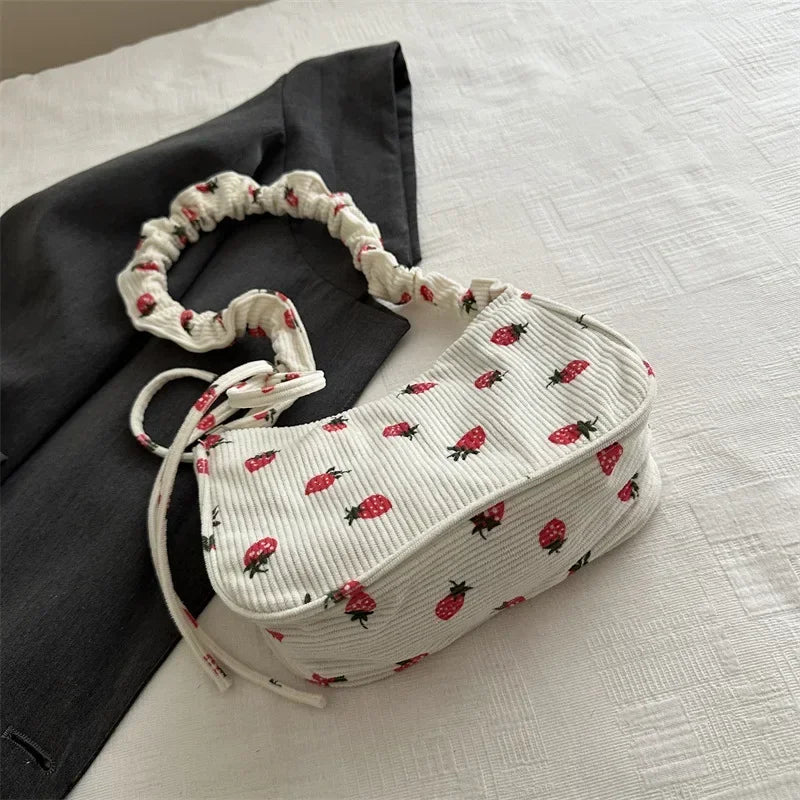Underarm Strawberry Print Tote