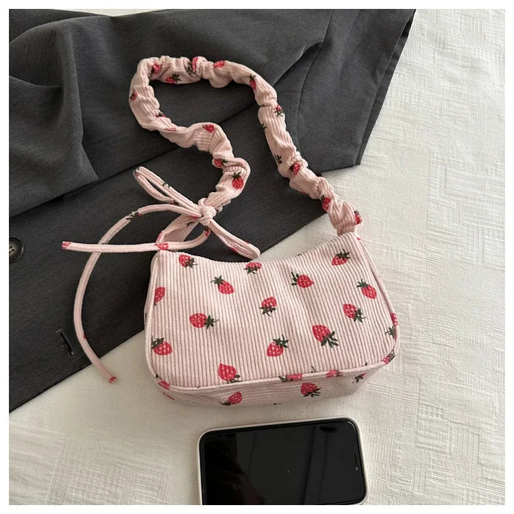 Underarm Strawberry Print Tote