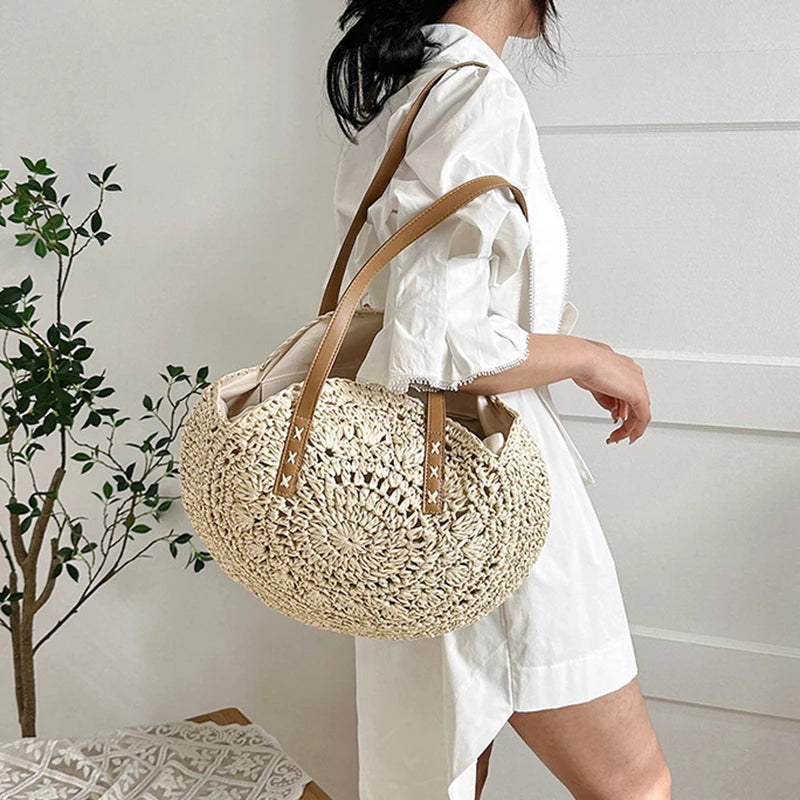 Round Straw Tote