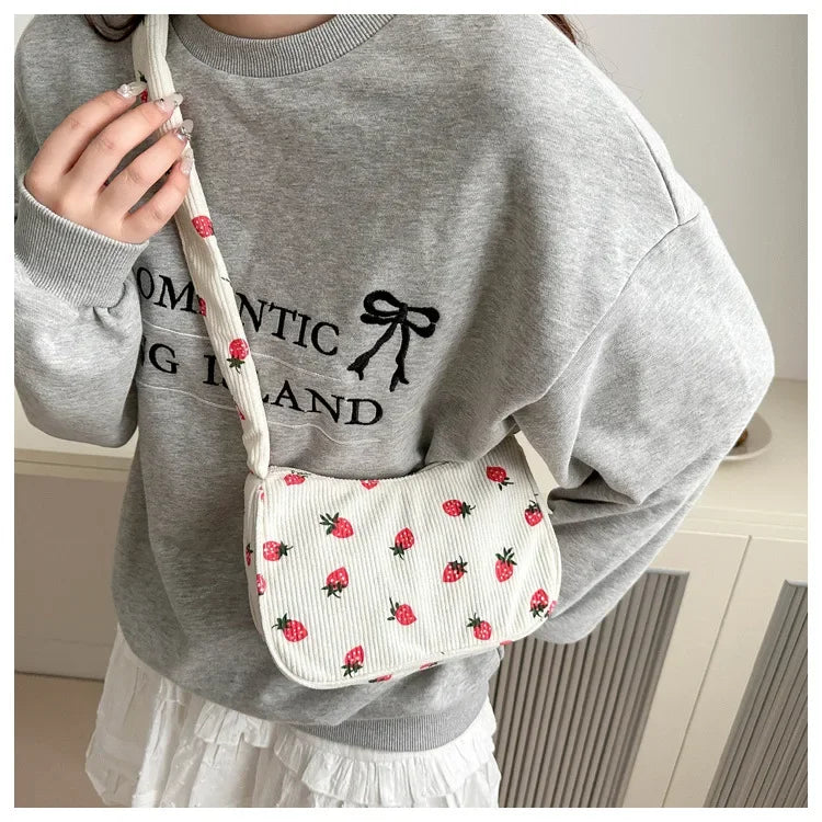 Underarm Strawberry Print Tote