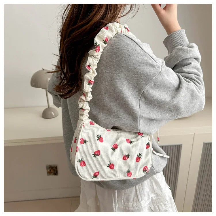 Underarm Strawberry Print Tote