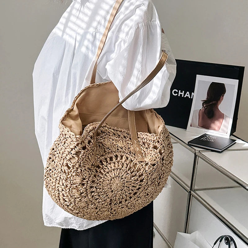 Round Straw Tote