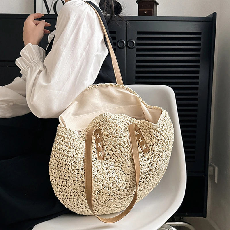 Round Straw Tote