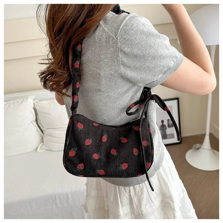Underarm Strawberry Print Tote