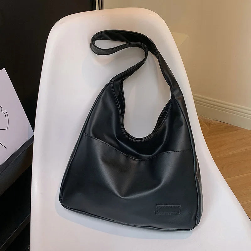 Minimalistic Retro Shoulder Bag